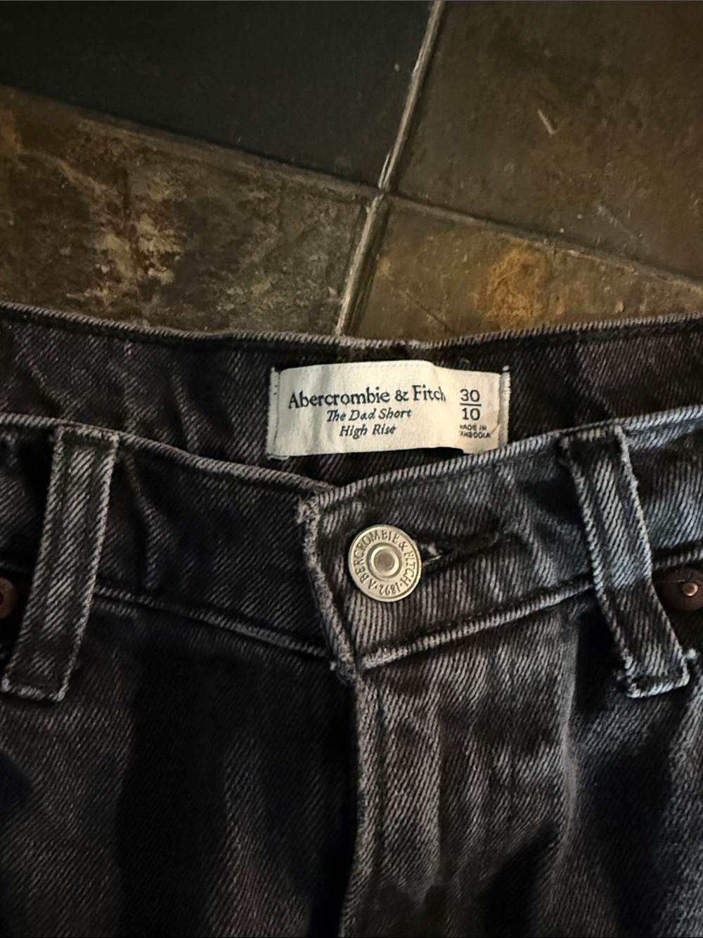 A&F Dad Short - Picture 3 of 4